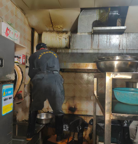 自贡油烟管道定期清洗守护餐饮后厨安全与环境卫生